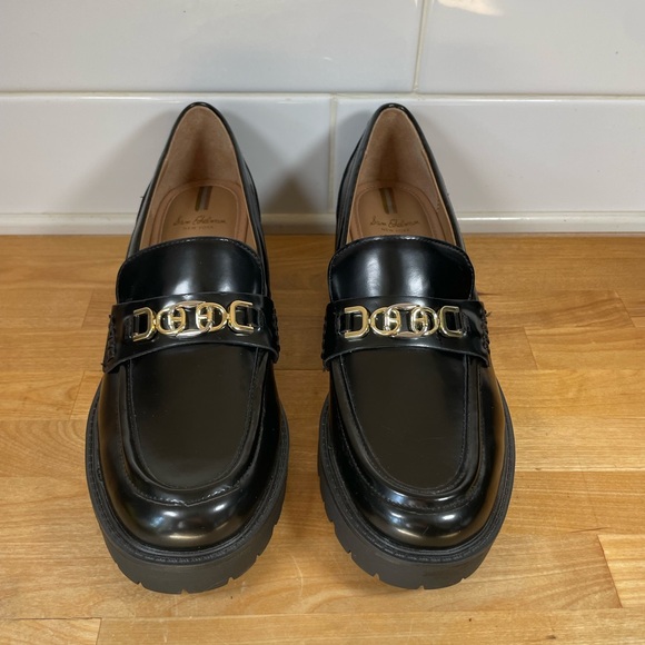 Sam Edelman Black Patent Leather Loafers with Gold Chain - Picture 3 of 16